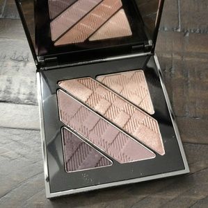 Burberry Nude Blush Eyeshadow palette